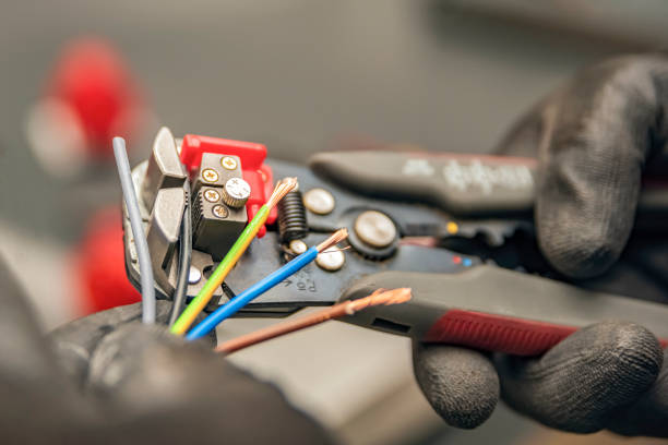 Professional Electrician in Hull, IA